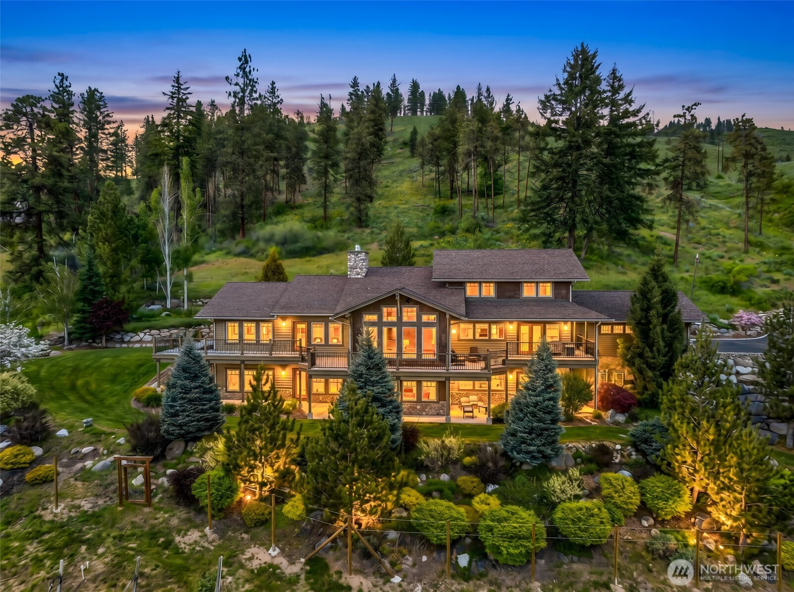 10665 North Road , Leavenworth, WA 98826