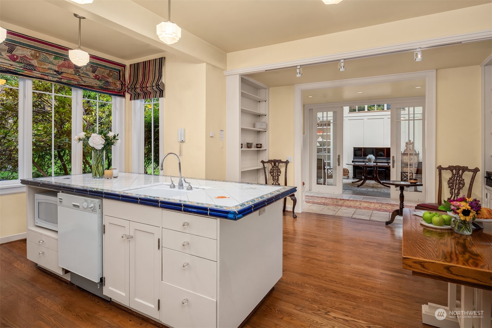 3802 E John Street , Seattle, WA 98112