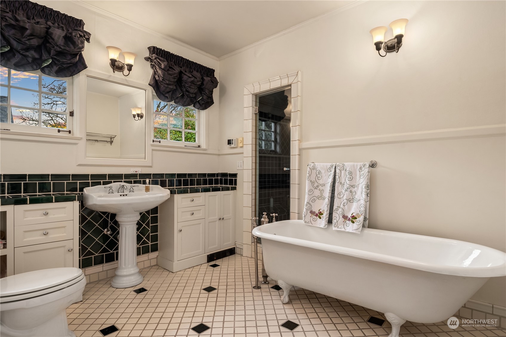 3802 E John Street , Seattle, WA 98112