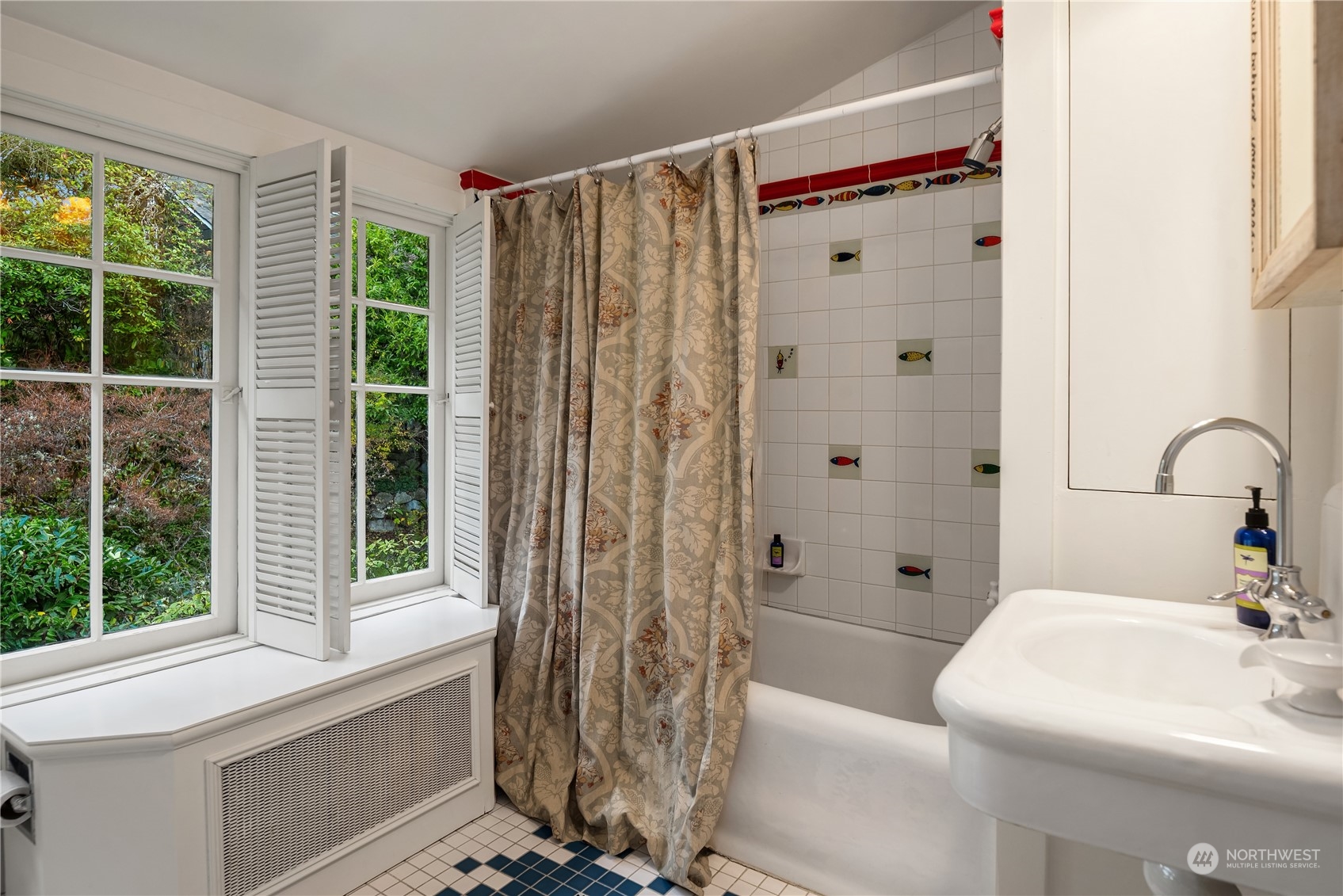 3802 E John Street , Seattle, WA 98112
