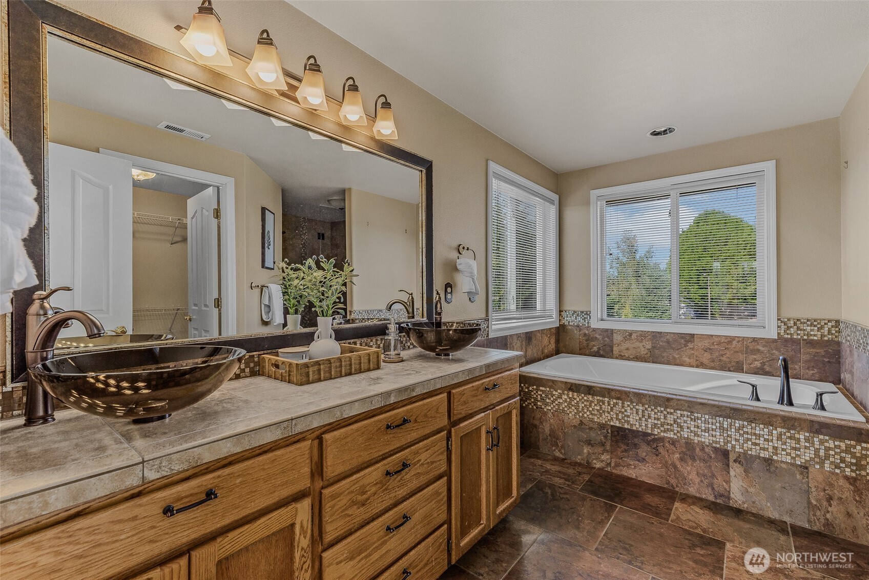 1268 E SPENCER Court , La Center, WA 98629
