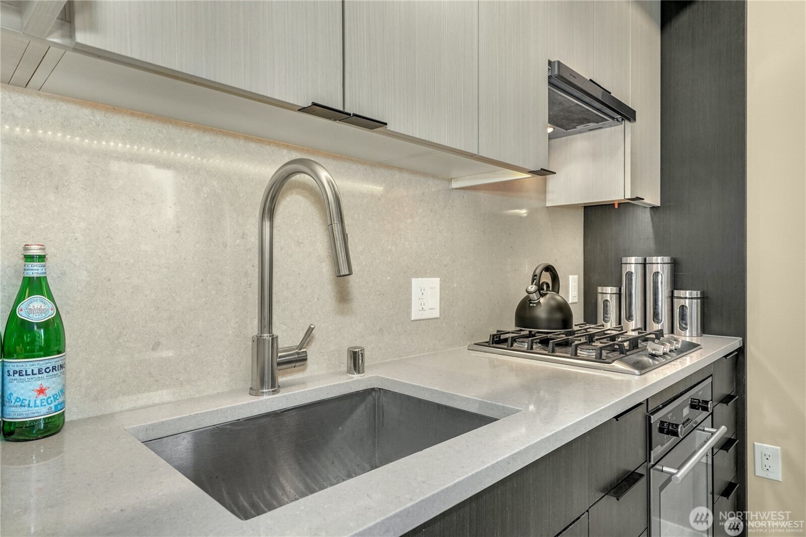 590 1st Avenue S #512, Seattle, WA 98104