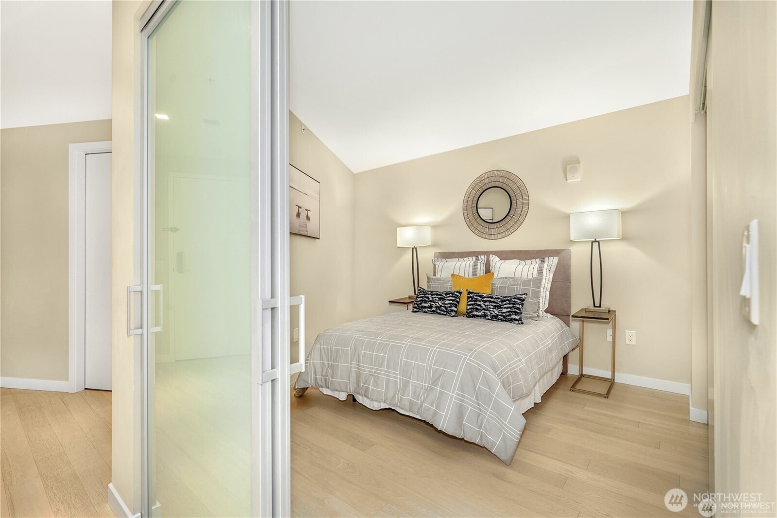 590 1st Avenue S #512, Seattle, WA 98104