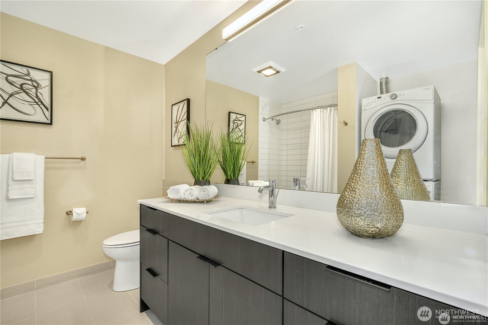 590 1st Avenue S #512, Seattle, WA 98104