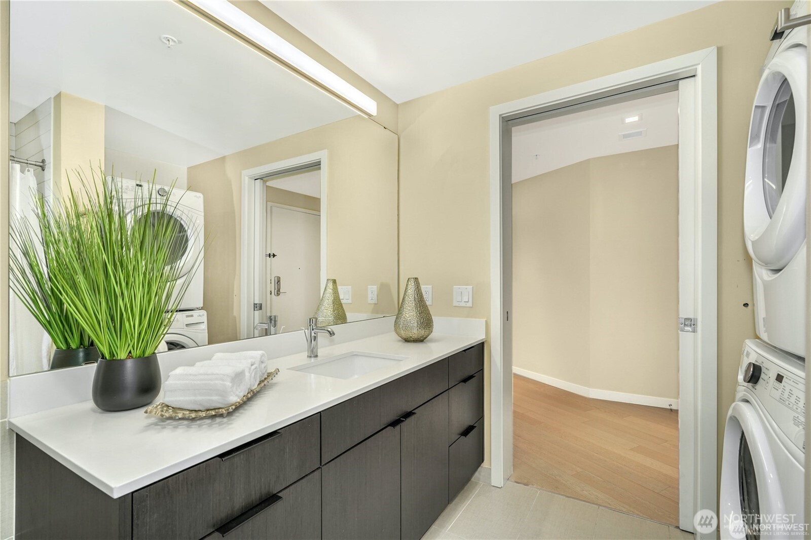 590 1st Avenue S #512, Seattle, WA 98104
