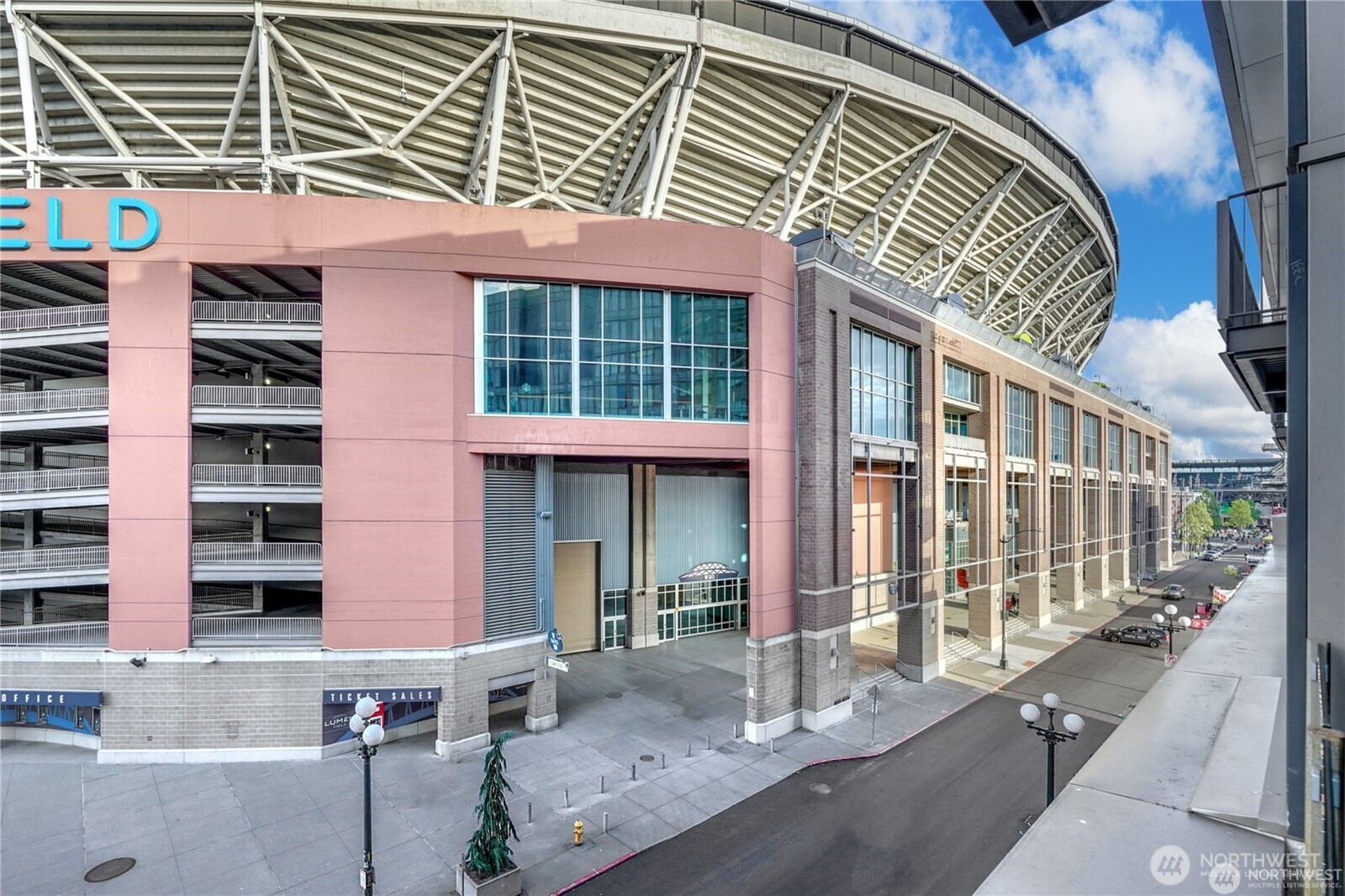 590 1st Avenue S #512, Seattle, WA 98104