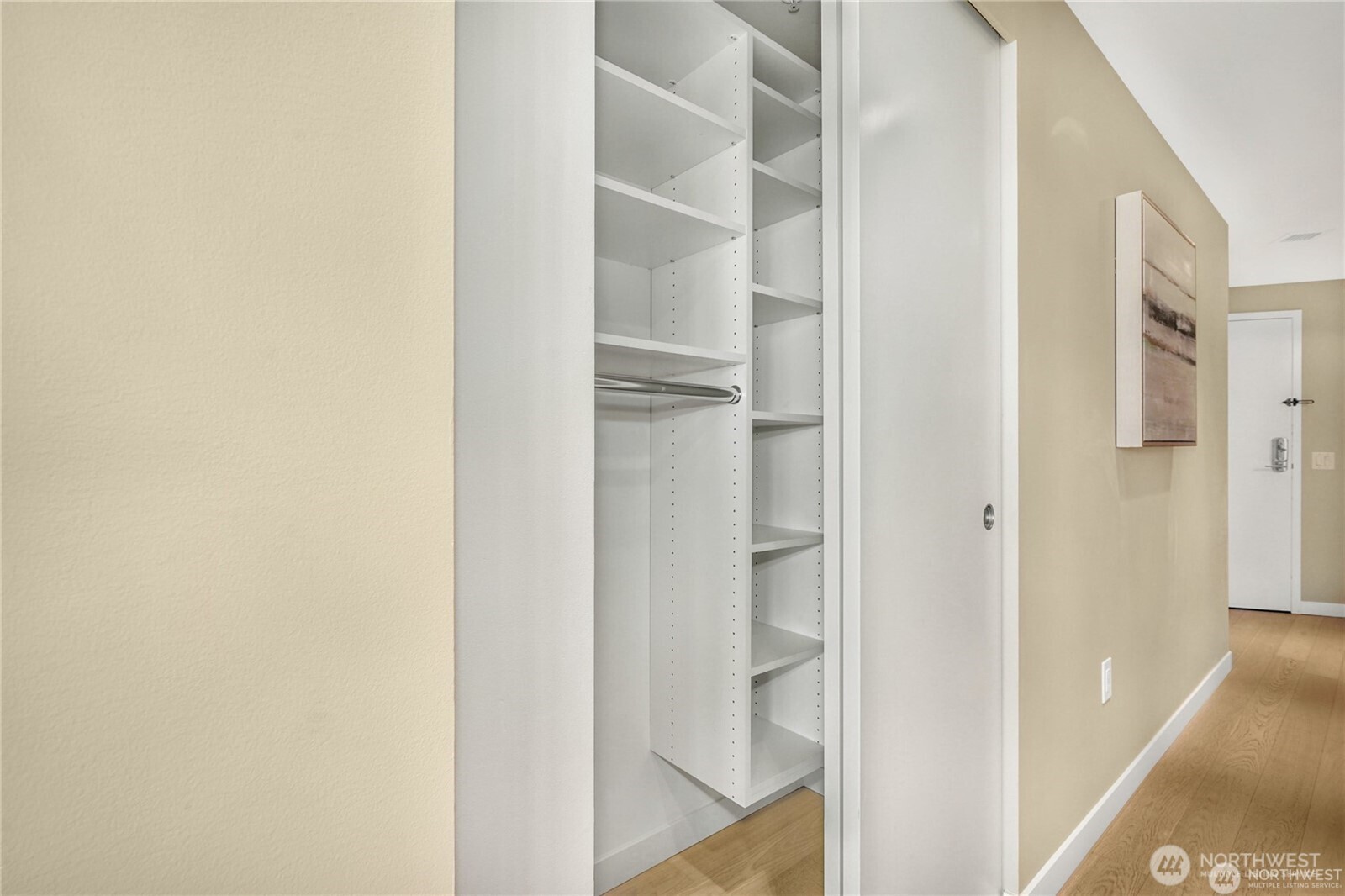 590 1st Avenue S #512, Seattle, WA 98104
