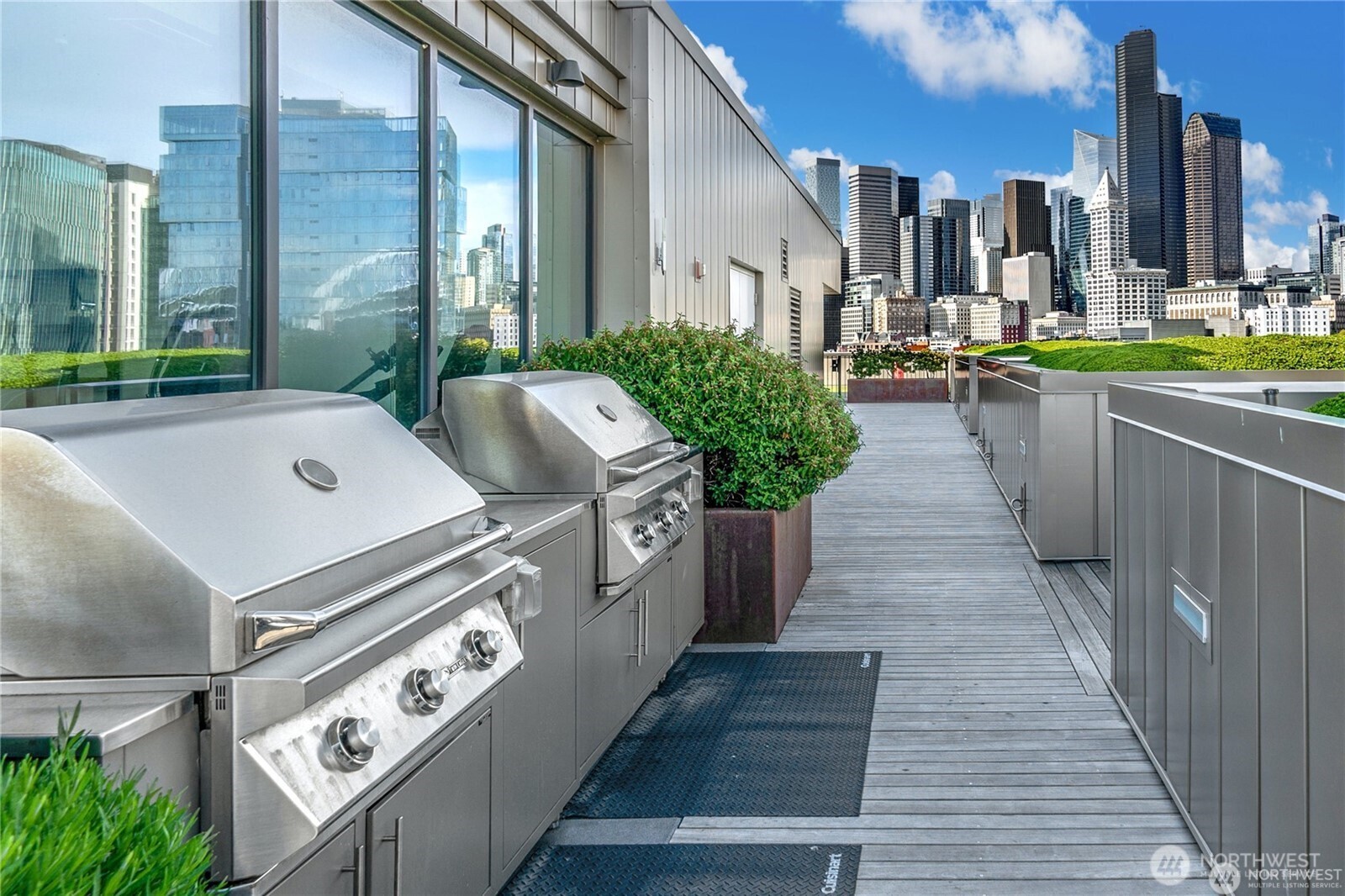 590 1st Avenue S #512, Seattle, WA 98104