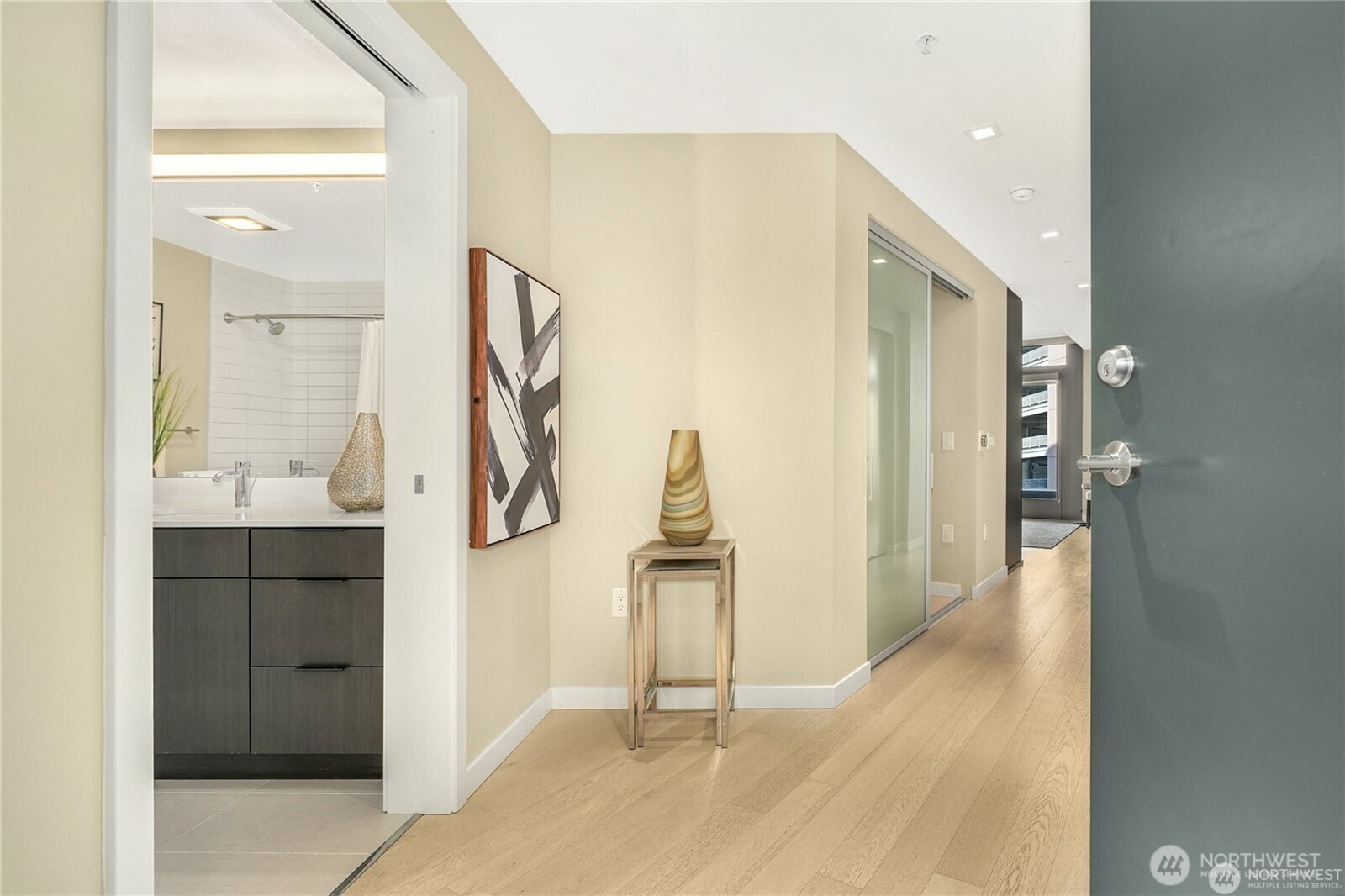590 1st Avenue S #512, Seattle, WA 98104