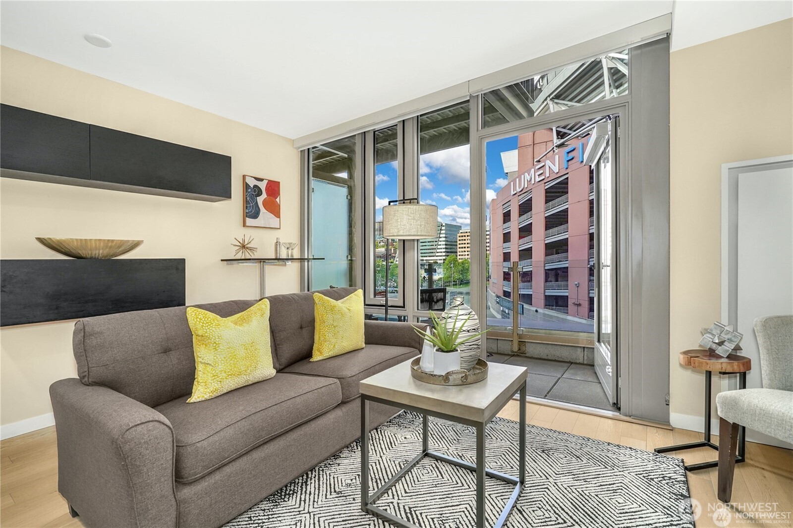 590 1st Avenue S #512, Seattle, WA 98104