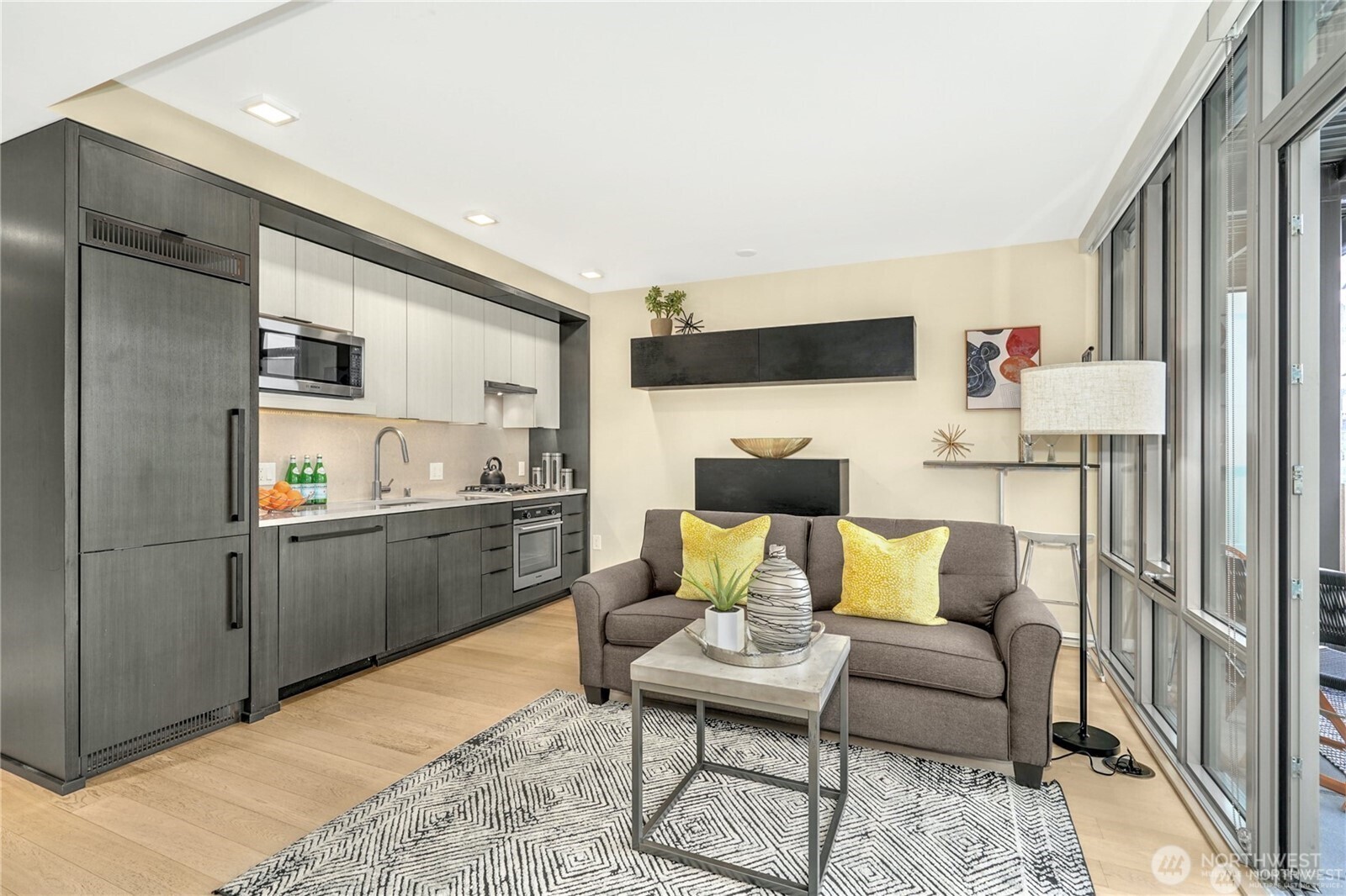 590 1st Avenue S #512, Seattle, WA 98104