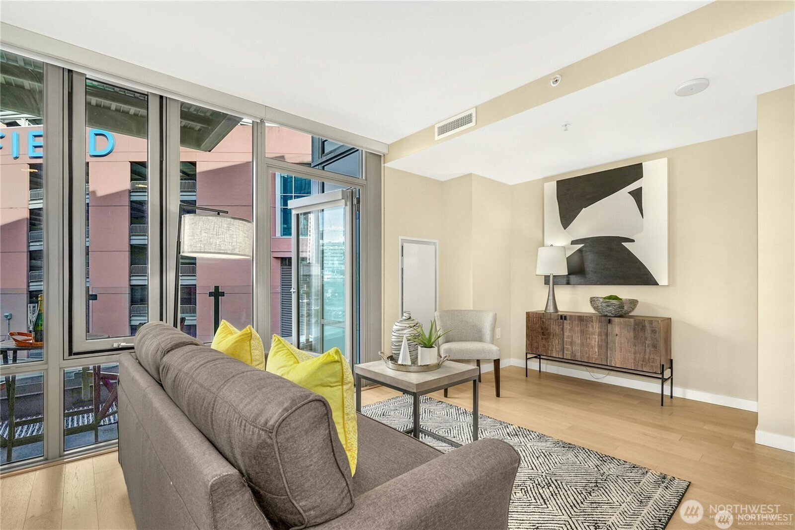 590 1st Avenue S #512, Seattle, WA 98104
