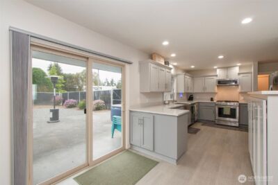 1720 W 8th Street , Port Angeles, WA 98363 - Photo 11