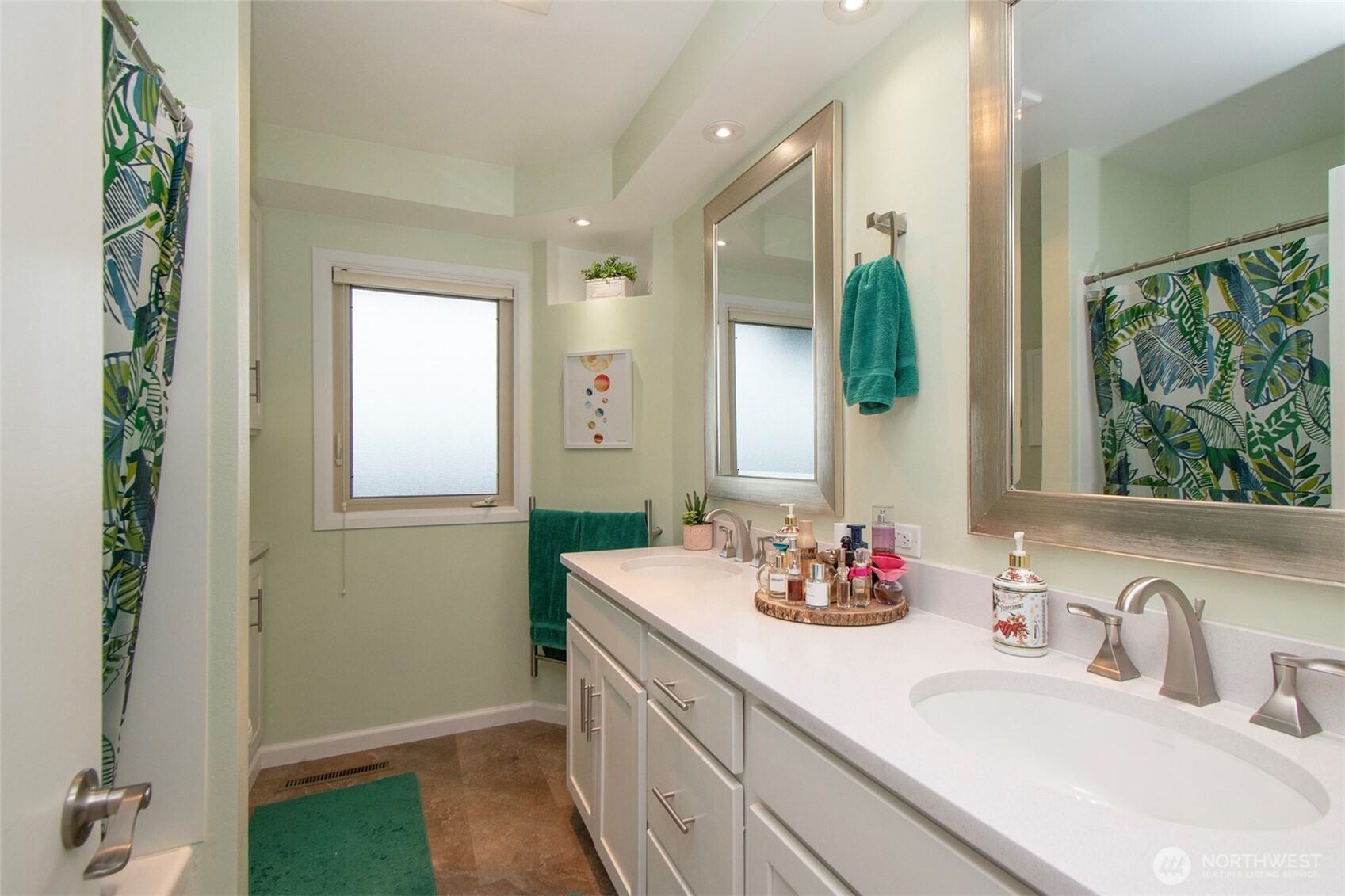 1720 W 8th Street , Port Angeles, WA 98363