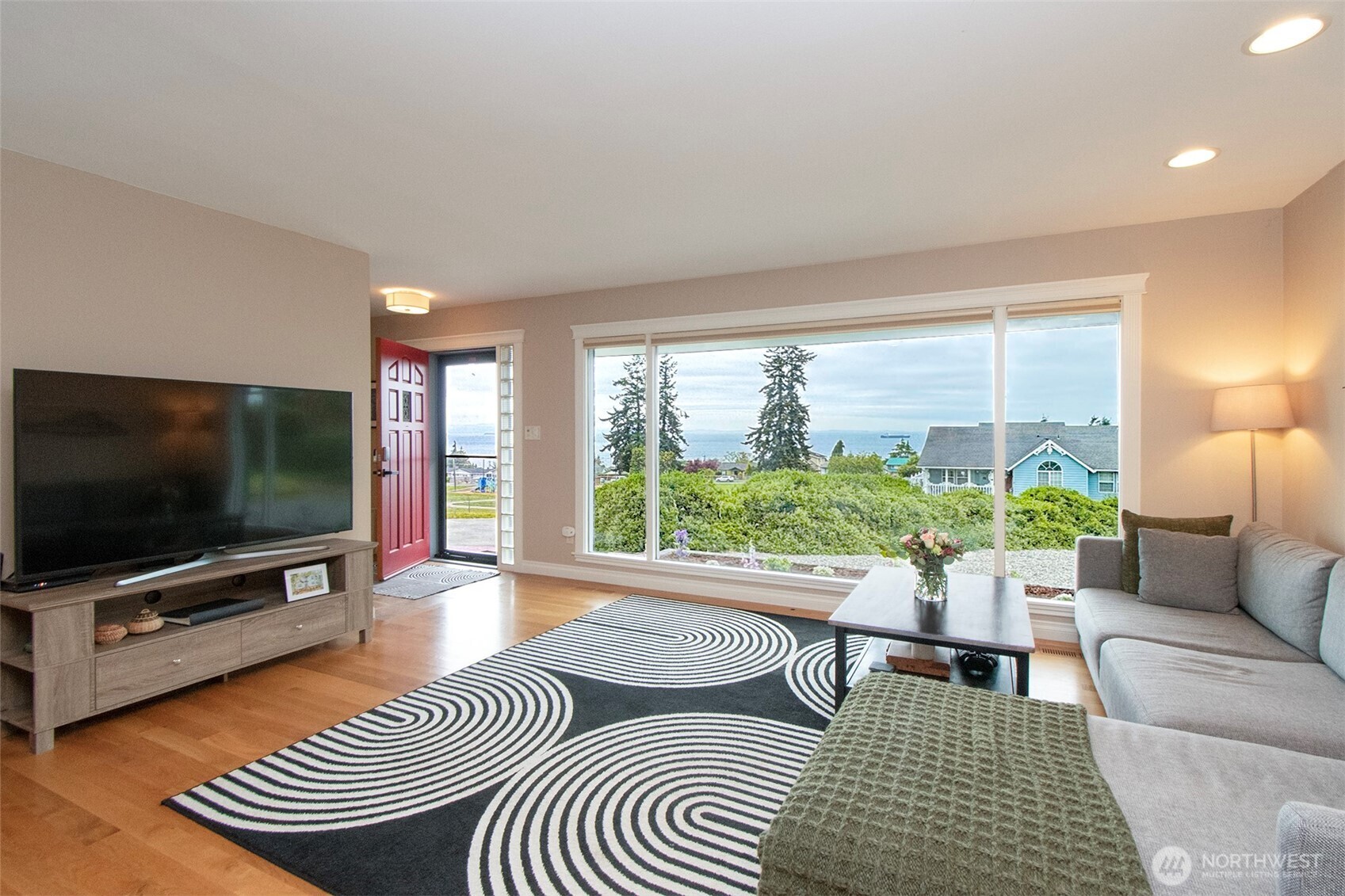 1720 W 8th Street , Port Angeles, WA 98363