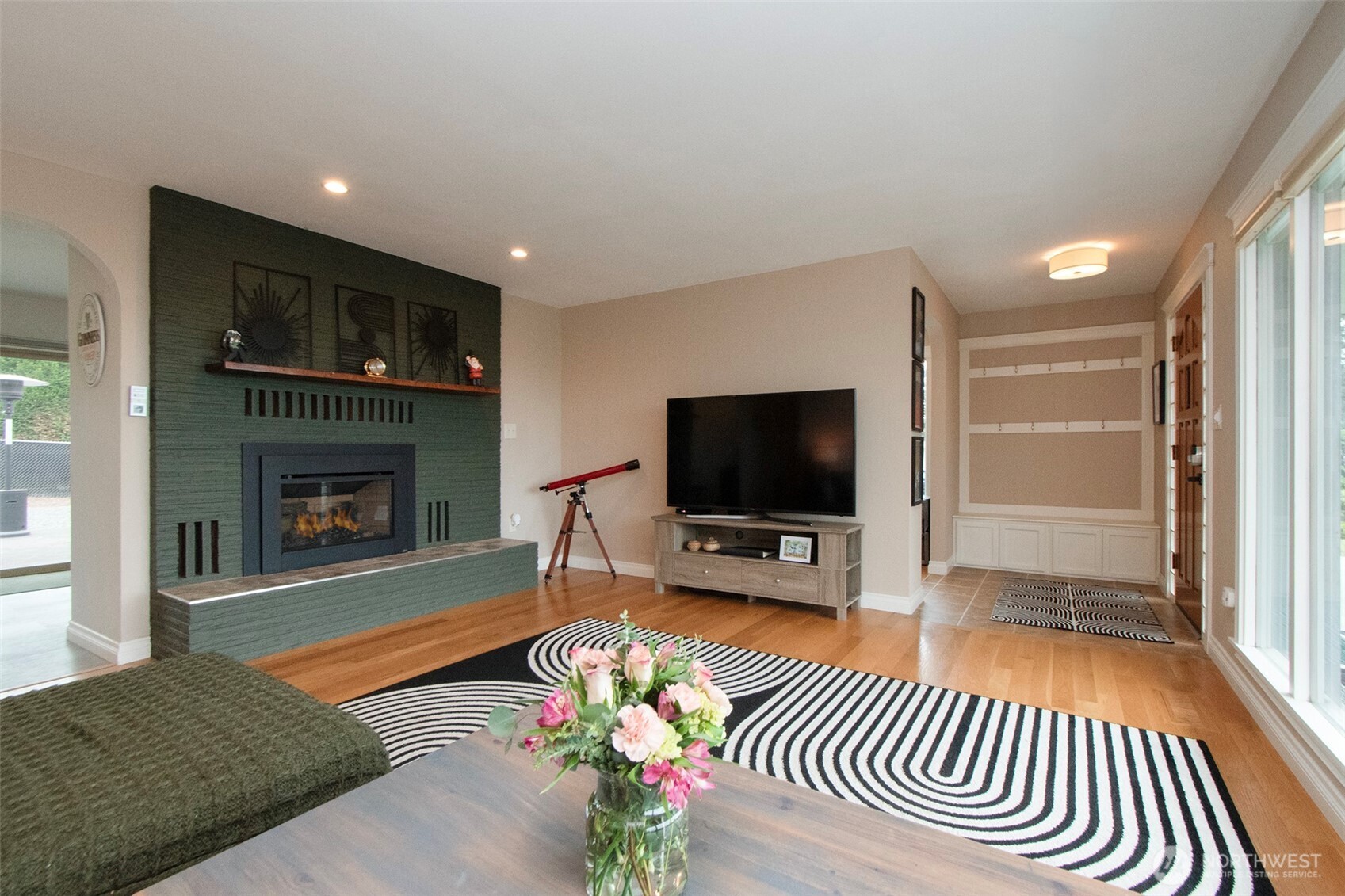 1720 W 8th Street , Port Angeles, WA 98363
