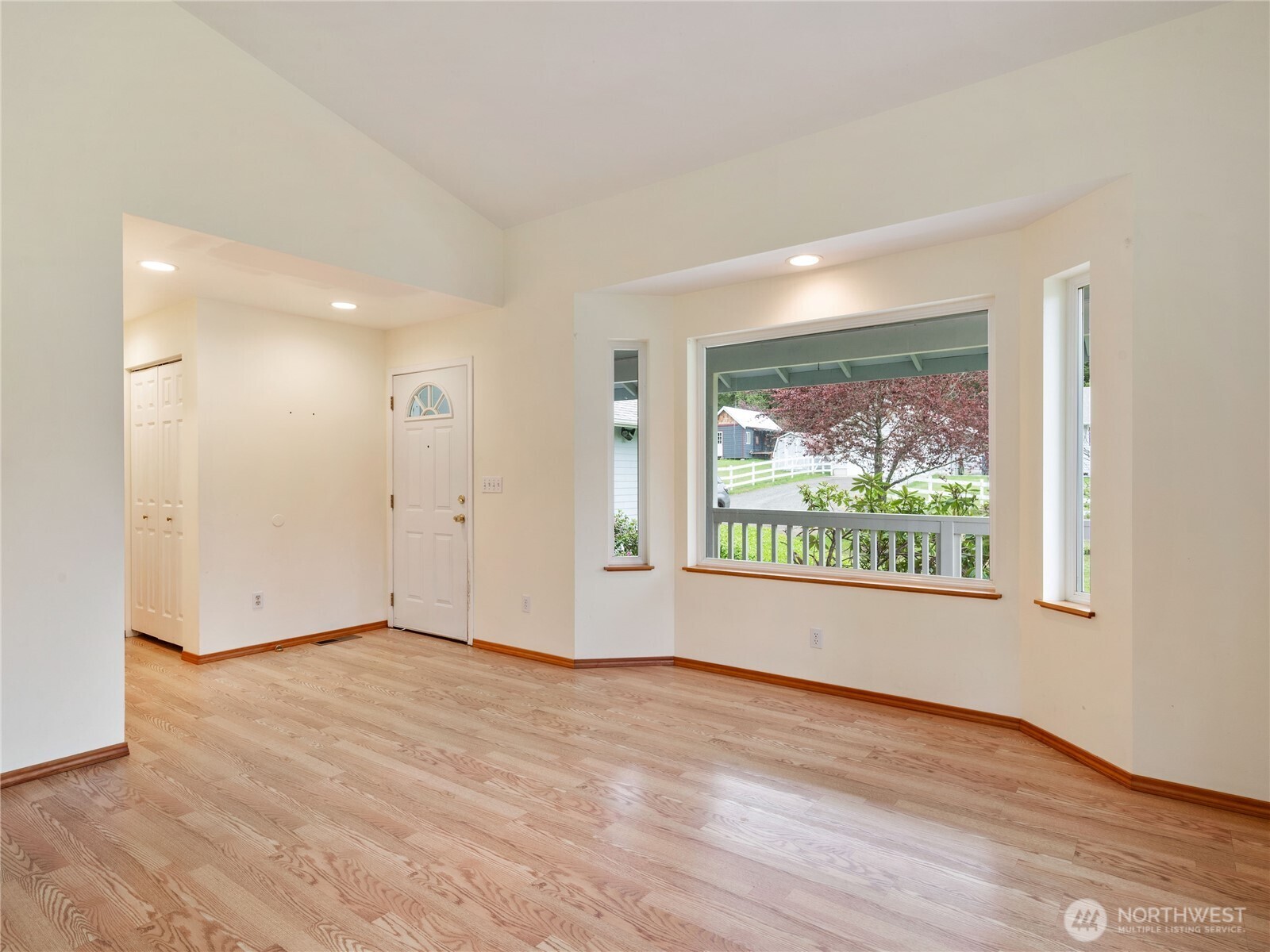 5293 Bounty Loop , Freeland, WA 98249