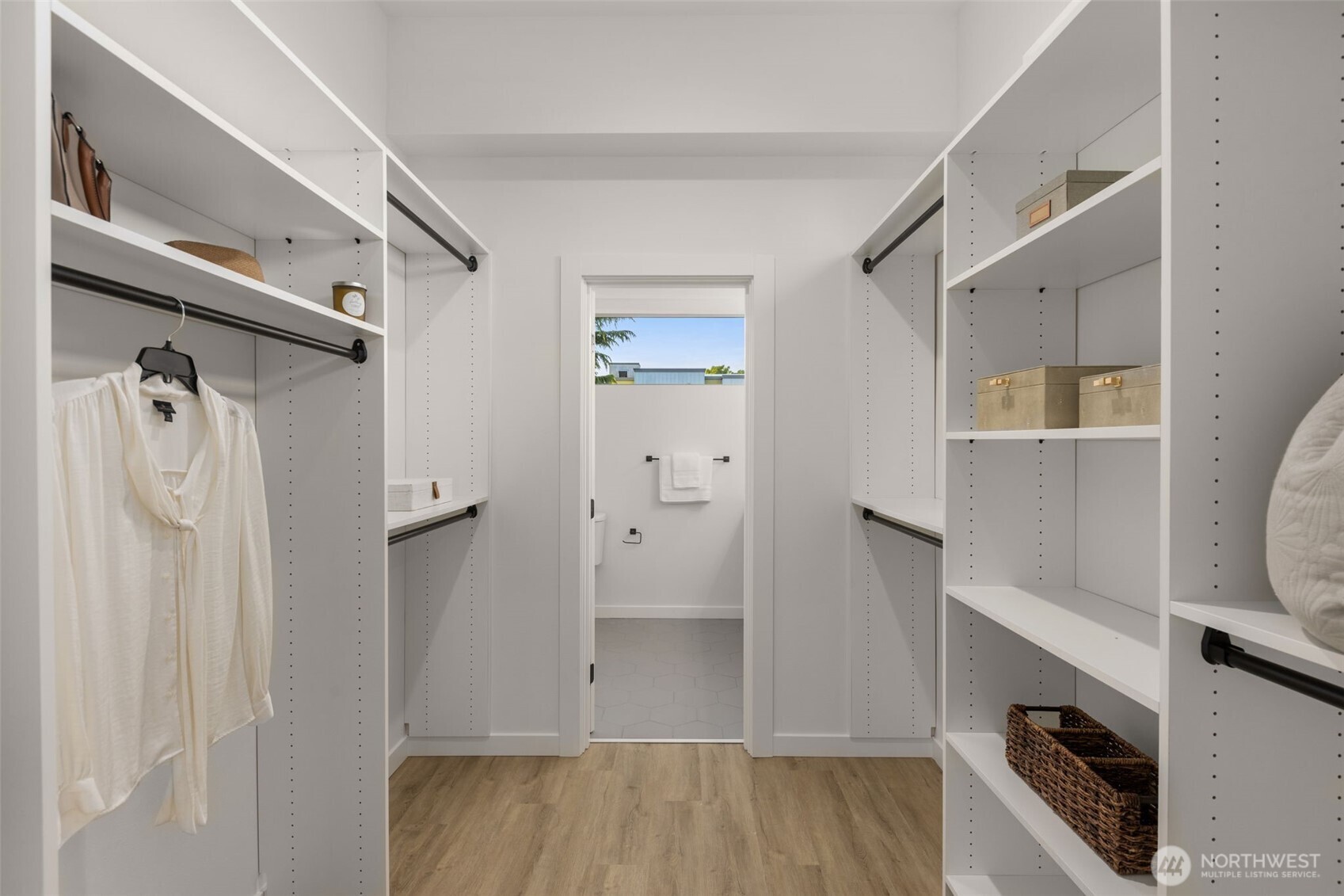 1203 B N Allen Place , Seattle, WA 98103