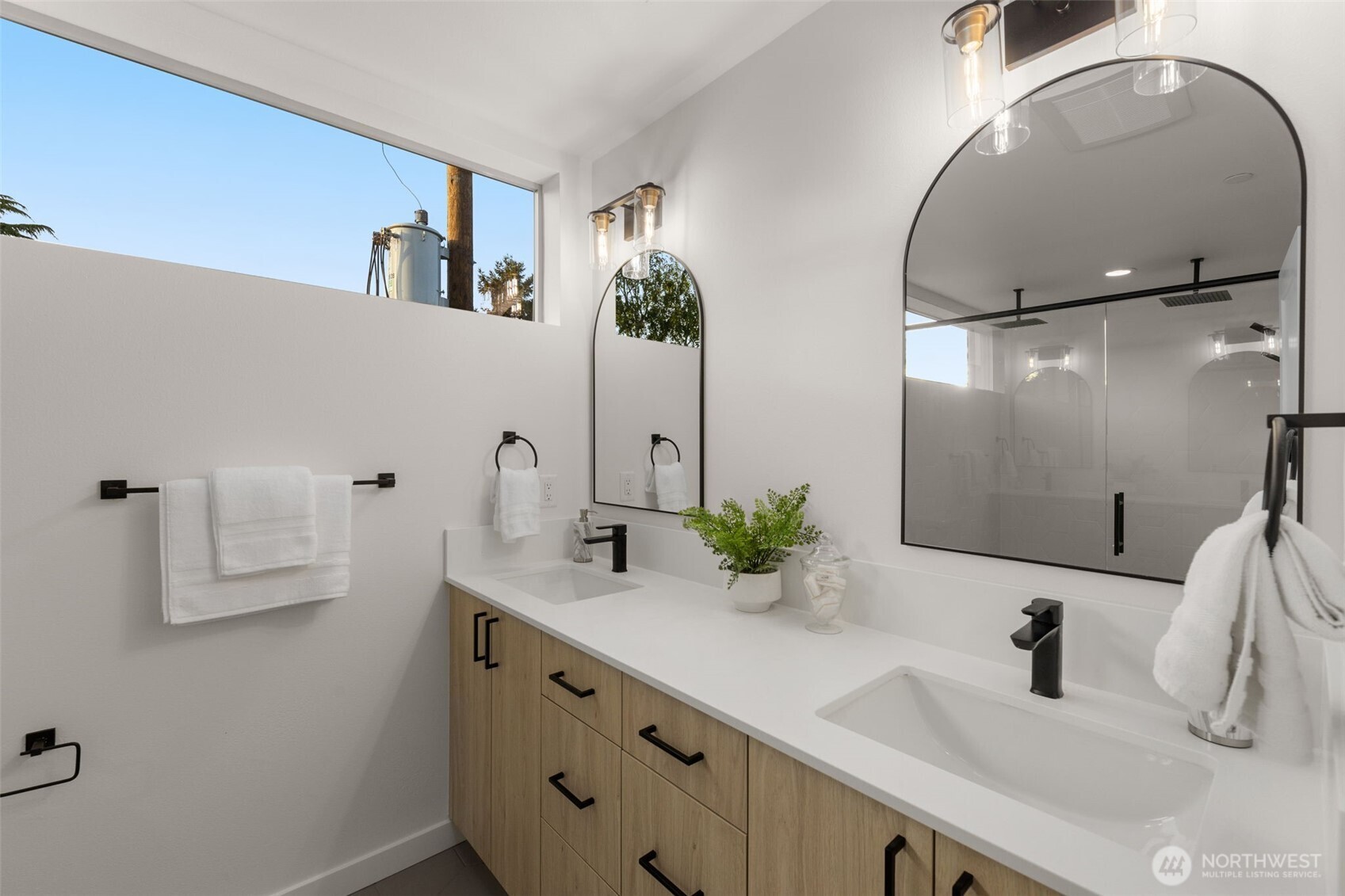 1203 B N Allen Place , Seattle, WA 98103