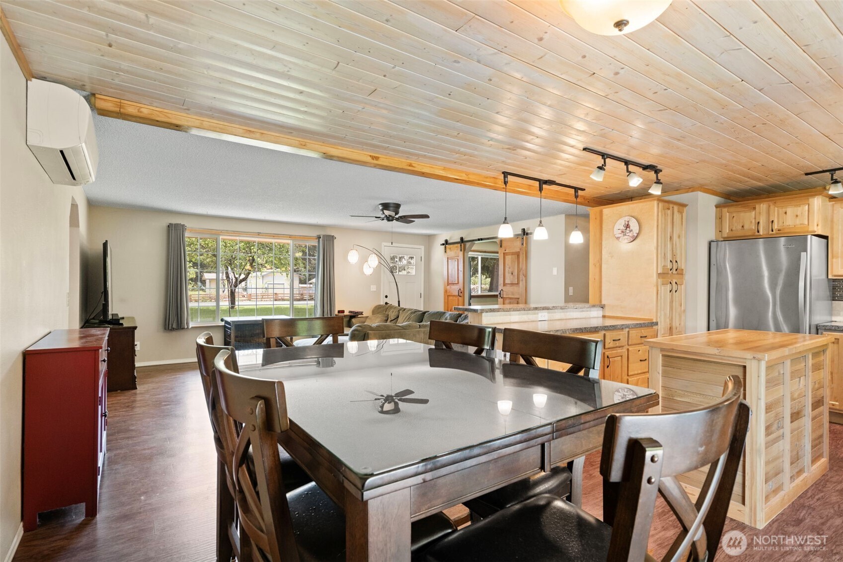 19147 Loganberry Street SW, Rochester, WA 98579