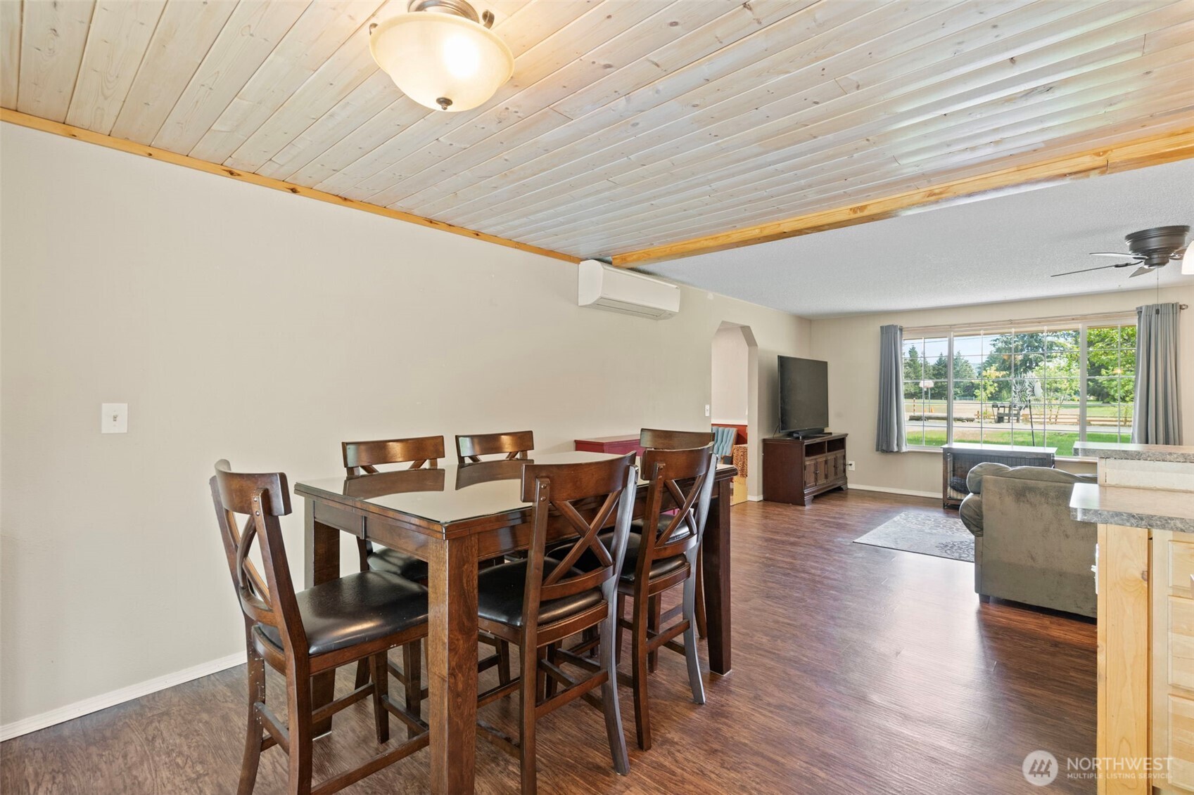 19147 Loganberry Street SW, Rochester, WA 98579