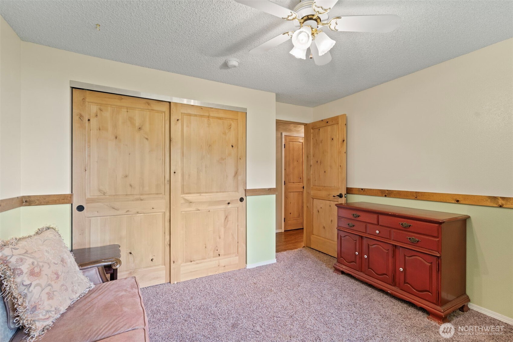 19147 Loganberry Street SW, Rochester, WA 98579