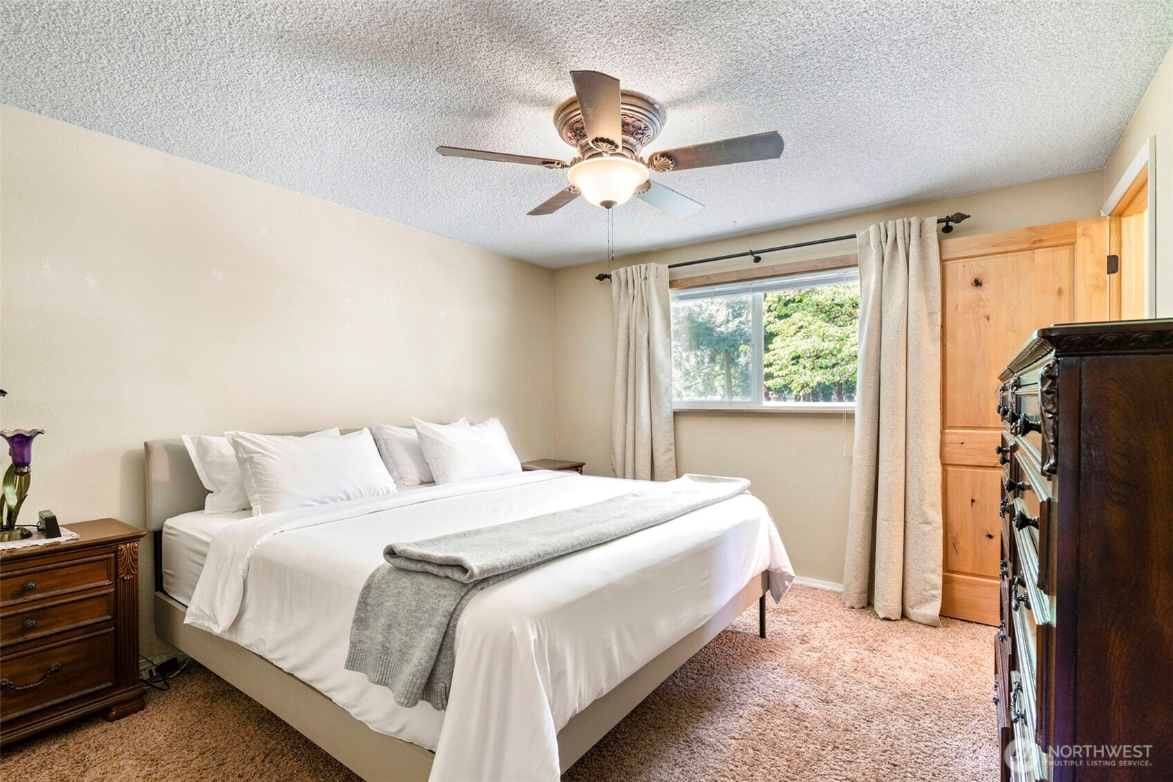 19147 Loganberry Street SW, Rochester, WA 98579