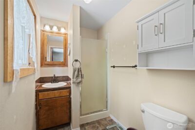 19147 Loganberry Street SW, Rochester, WA 98579 - Photo 32
