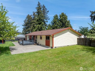 19147 Loganberry Street SW, Rochester, WA 98579 - Photo 7