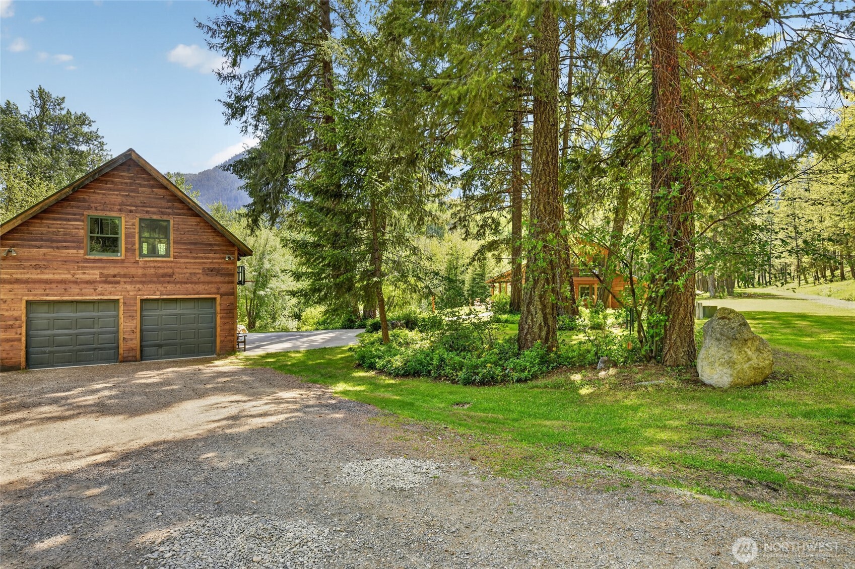 19 Two Rivers Road , Mazama, WA 98833