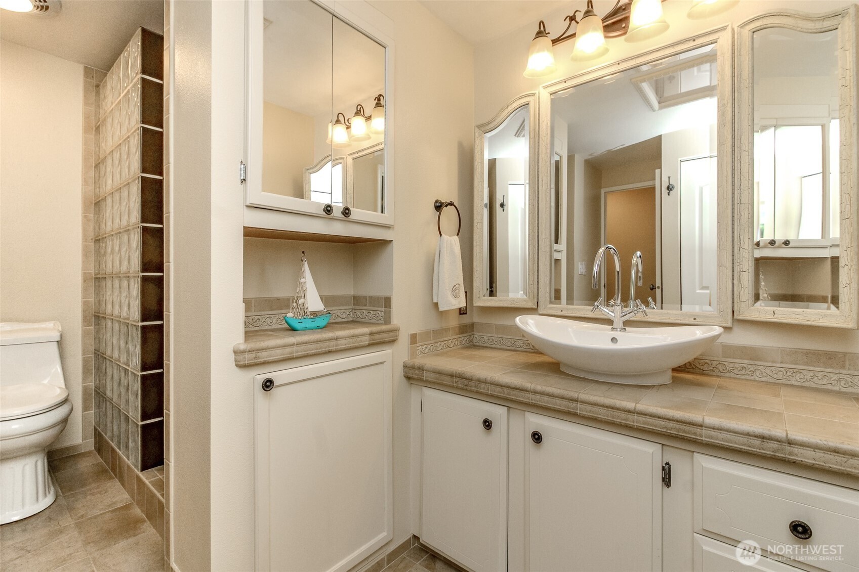 4501 S 372nd Pl , Auburn, WA 98001
