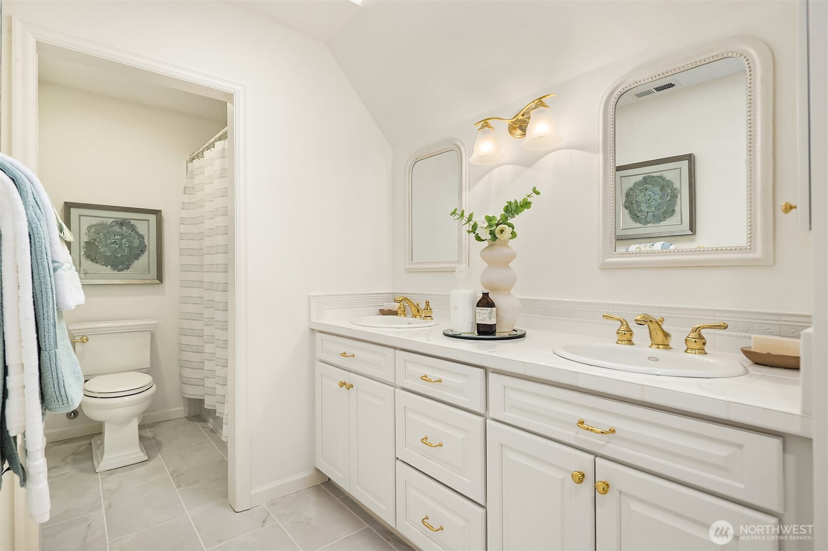 26207 NE 34th Street , Redmond, WA 98053