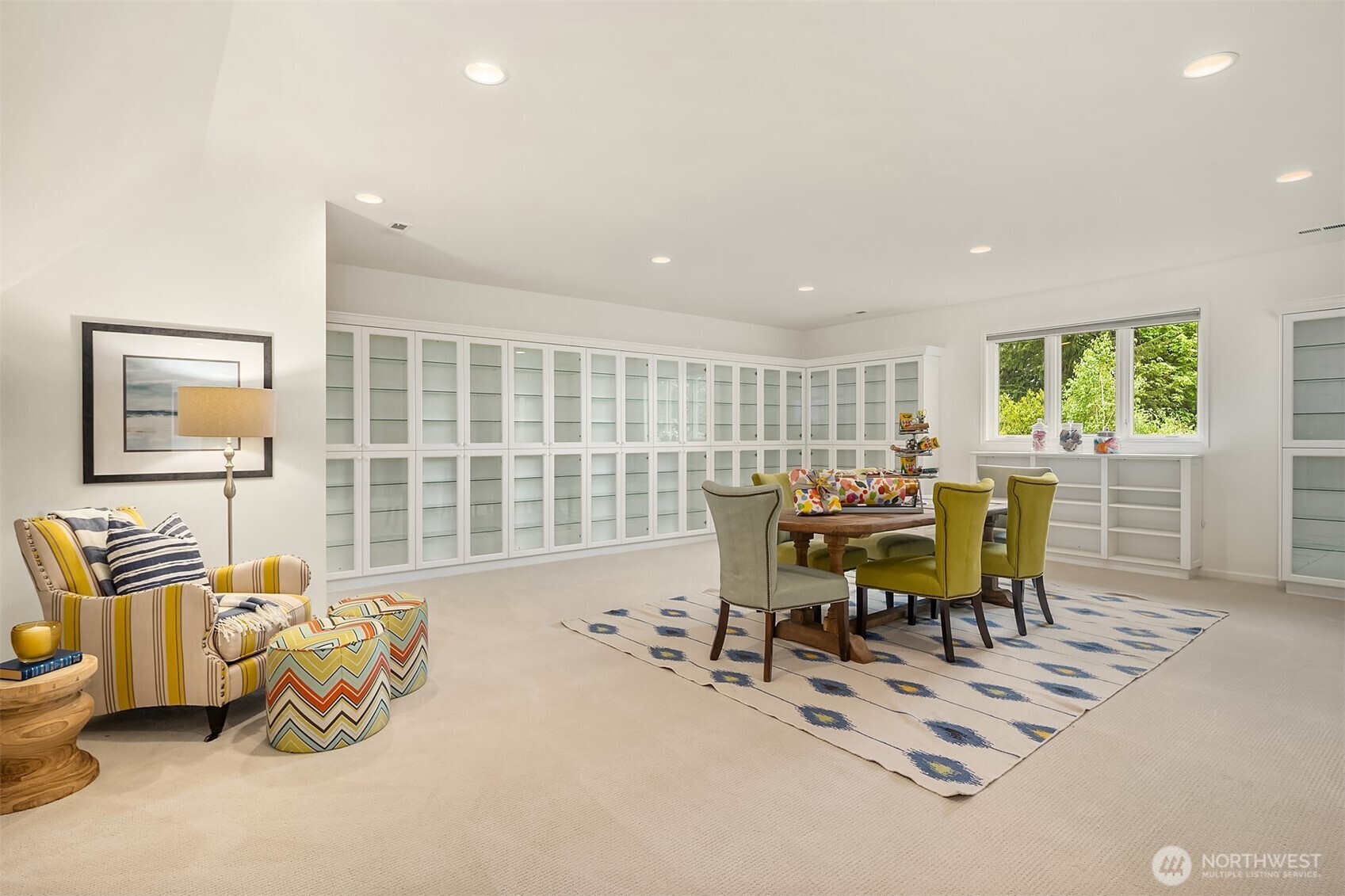 26207 NE 34th Street , Redmond, WA 98053