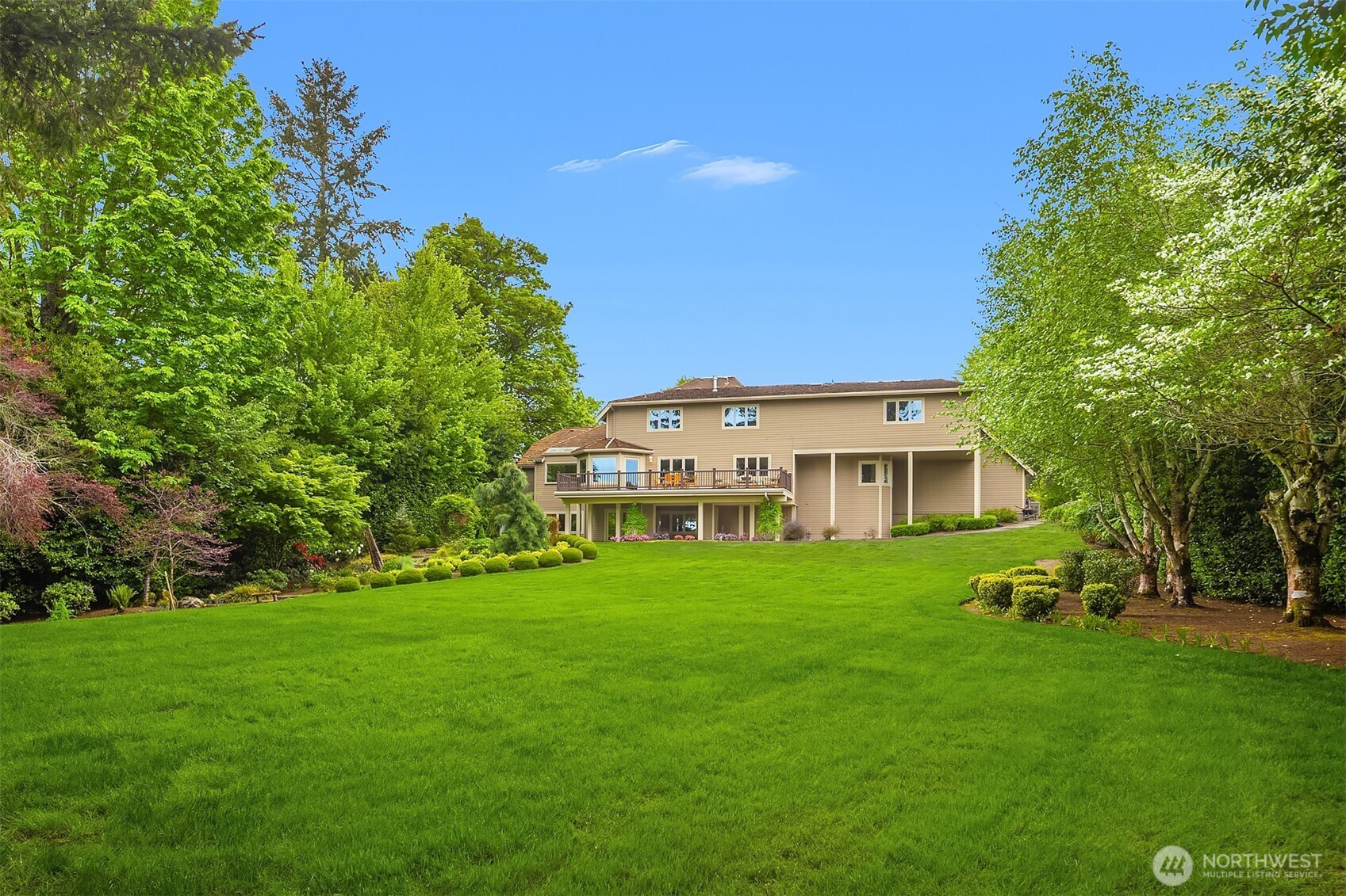 26207 NE 34th Street , Redmond, WA 98053