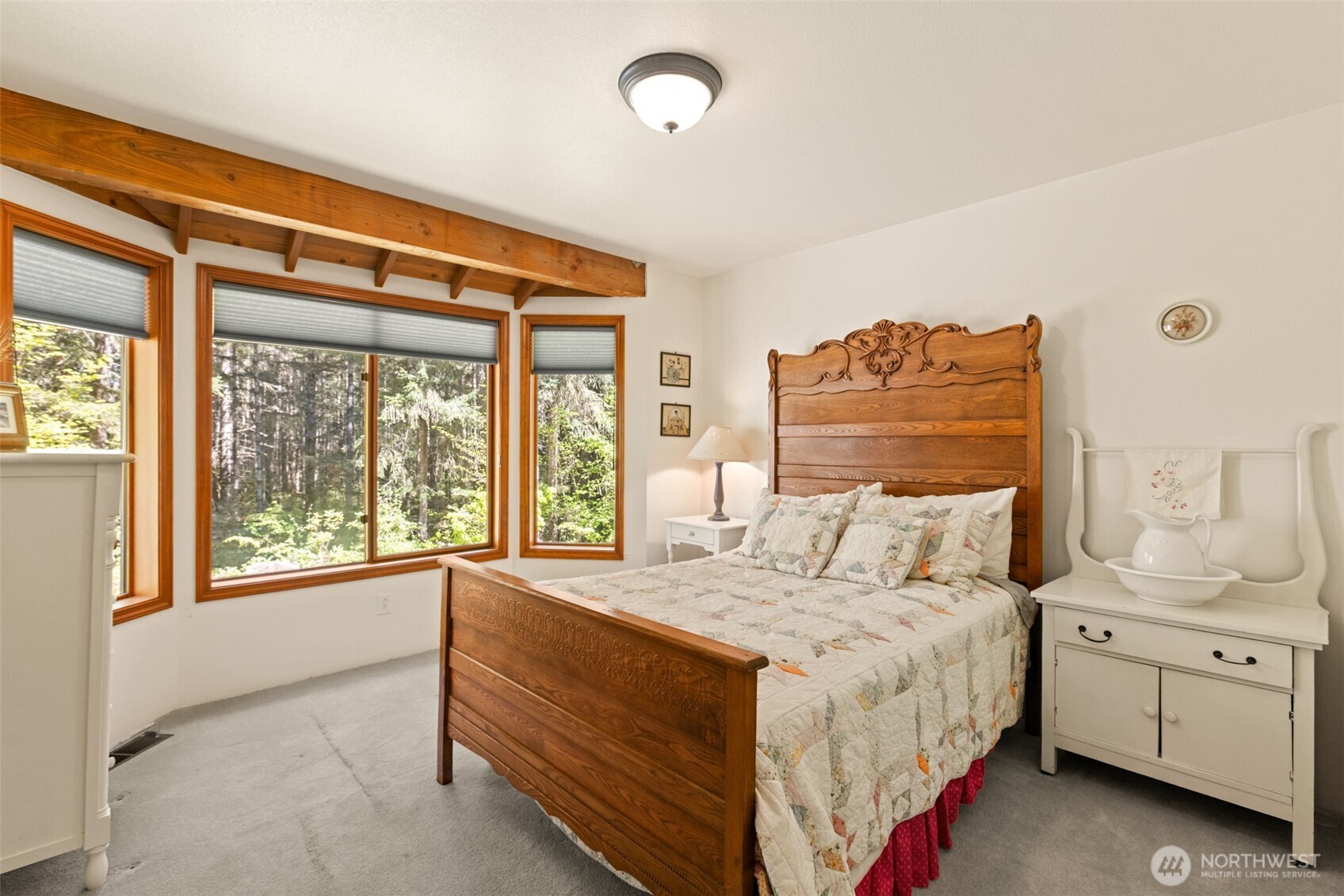 516 Gellor Road , Port Angeles, WA 98362