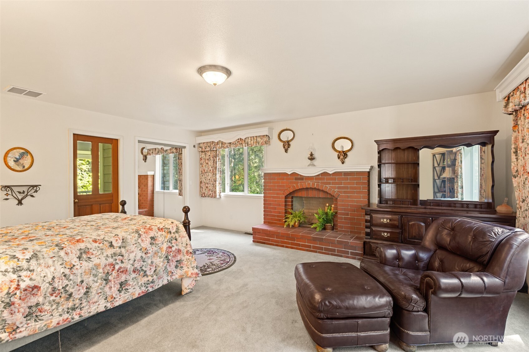 516 Gellor Road , Port Angeles, WA 98362