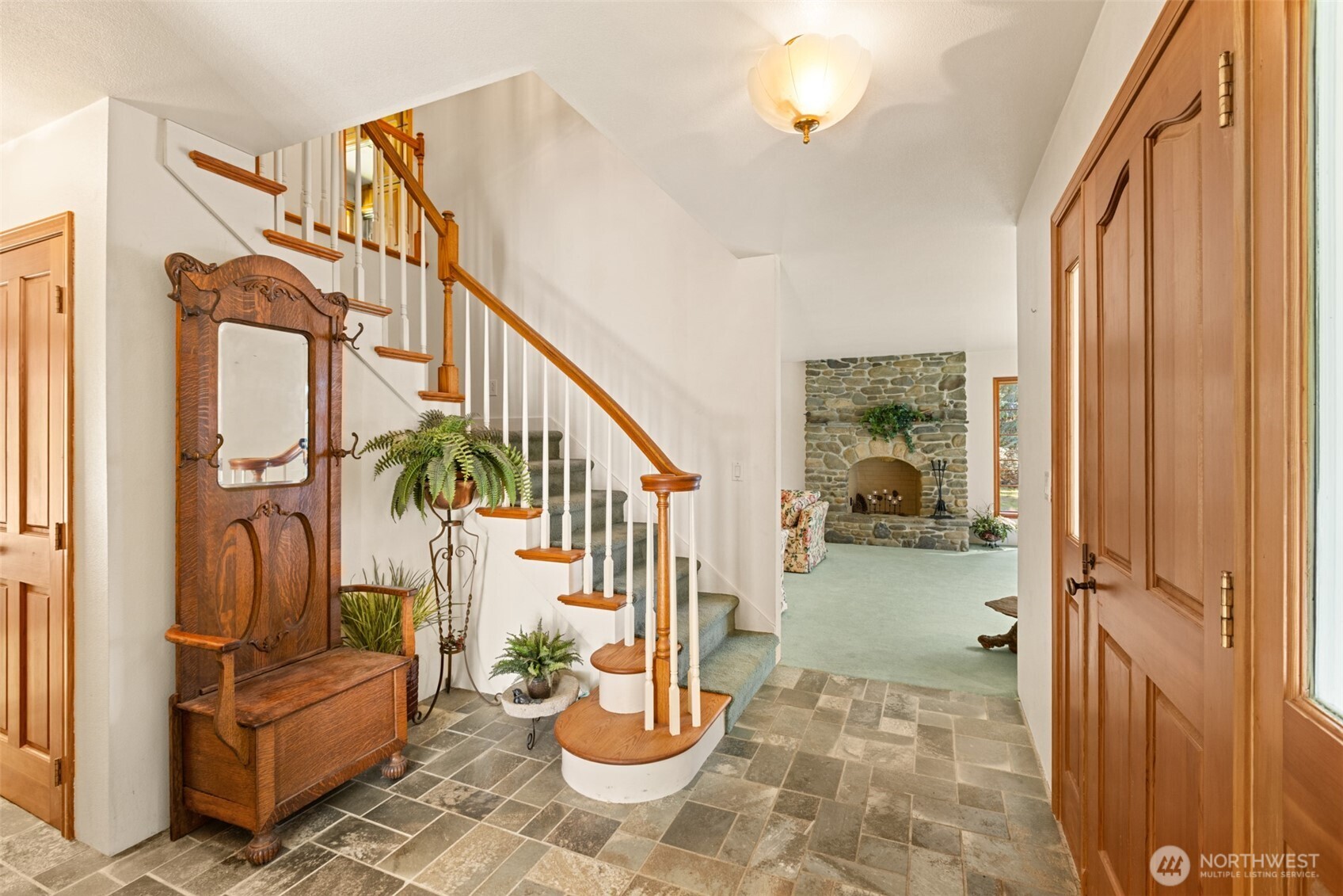 516 Gellor Road , Port Angeles, WA 98362