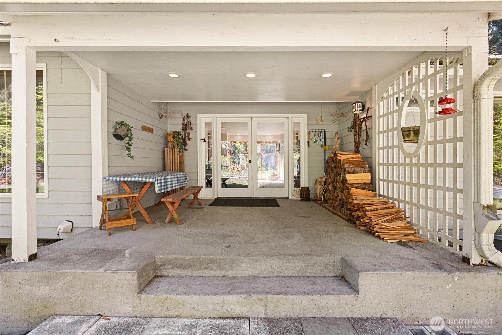 516 Gellor Road , Port Angeles, WA 98362