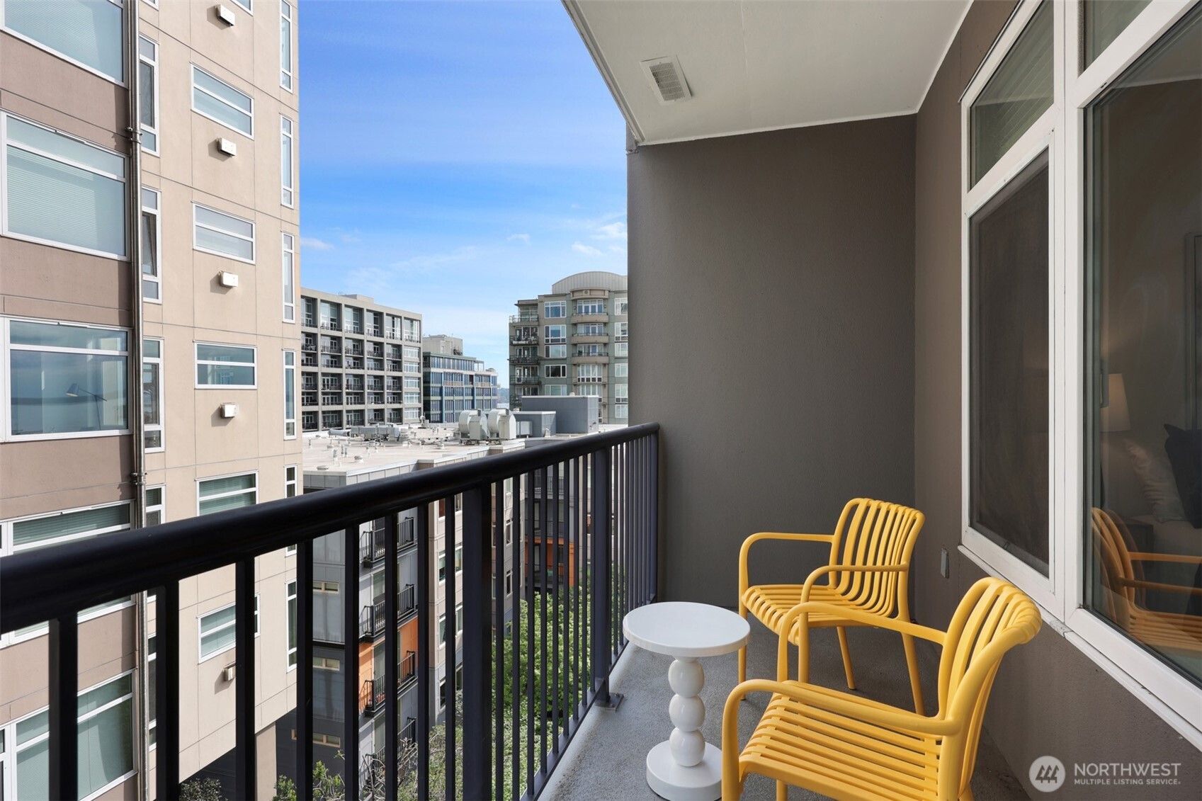2801 1st Avenue #412, Seattle, WA 98121