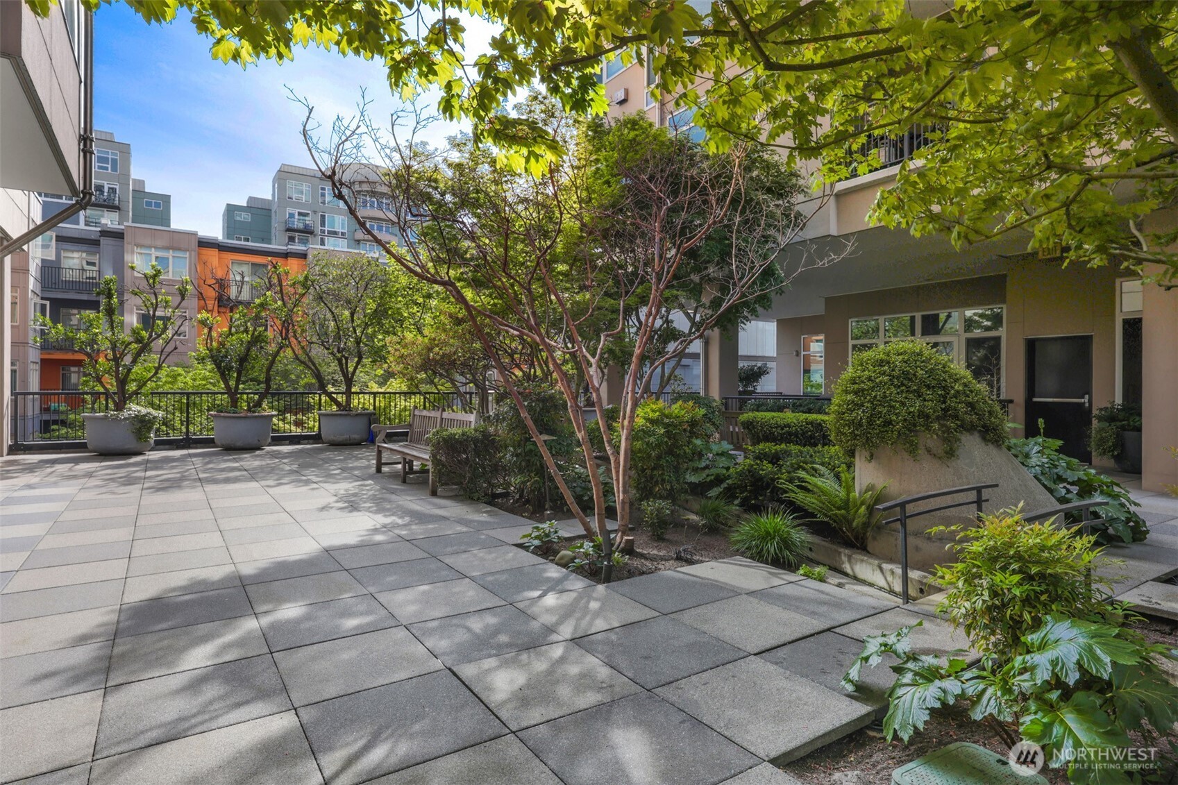2801 1st Avenue #412, Seattle, WA 98121