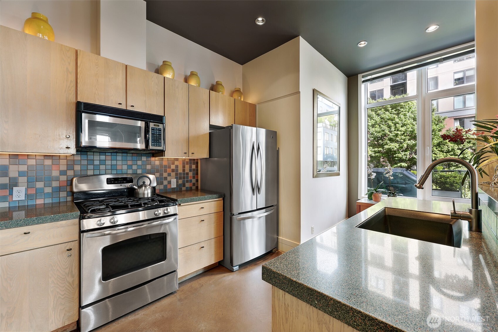 2801 1st Avenue #412, Seattle, WA 98121