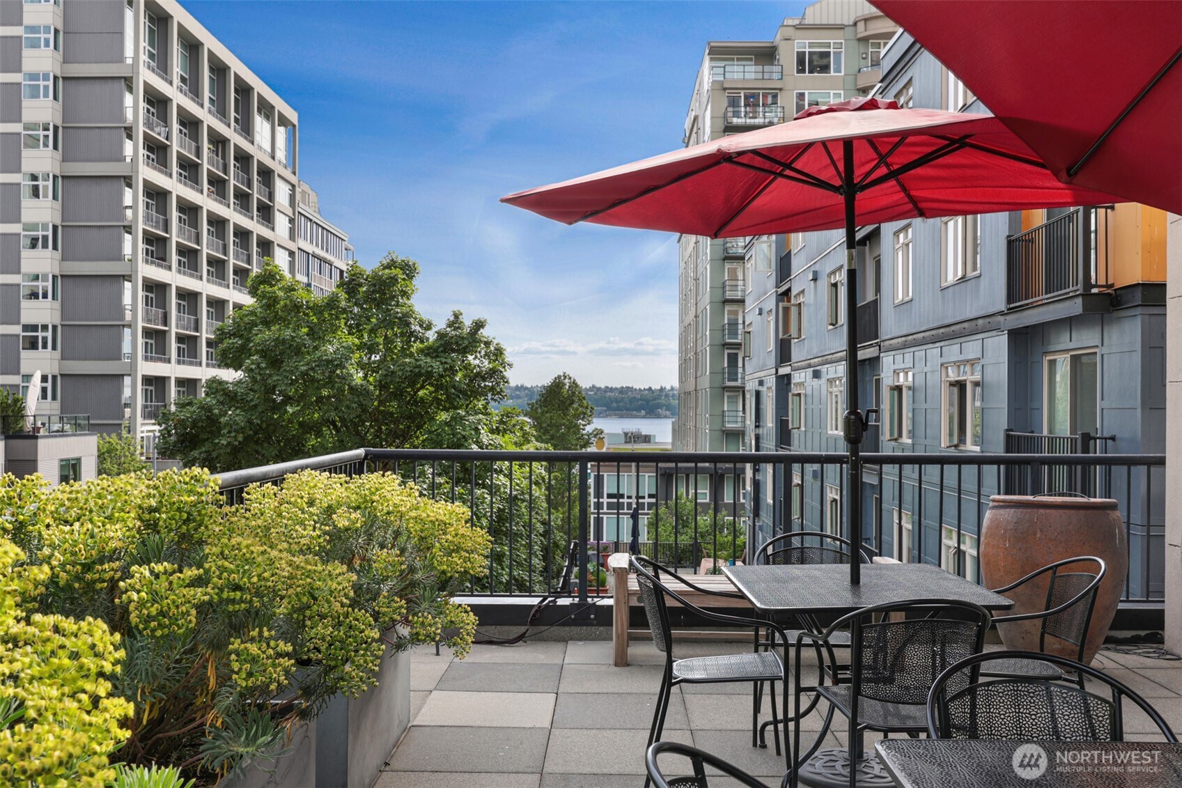 2801 1st Avenue #412, Seattle, WA 98121