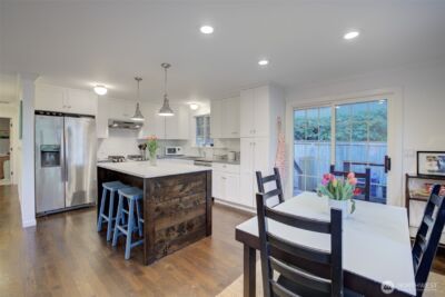 829 207th Avenue NE, Sammamish, WA 98074 - Photo 4