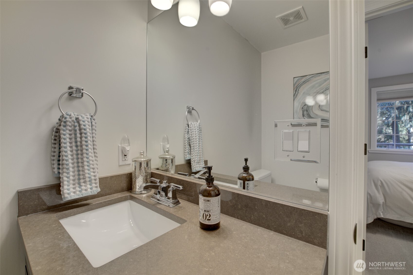 829 207th Avenue NE, Sammamish, WA 98074