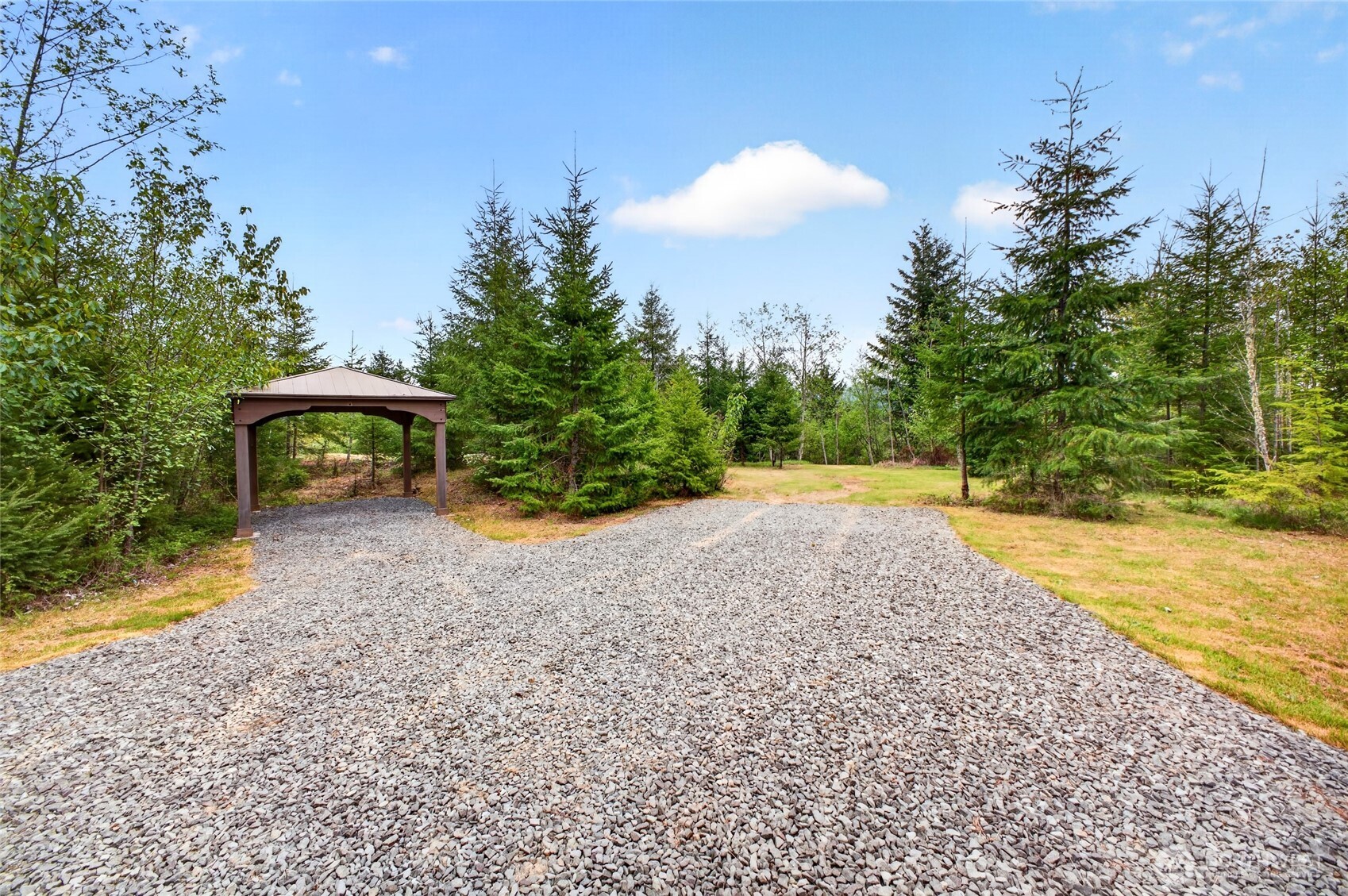 15521 Scott Turner Road E, Eatonville, WA 98328