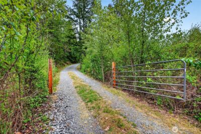 15521 Scott Turner Road E, Eatonville, WA 98328 - Photo 4