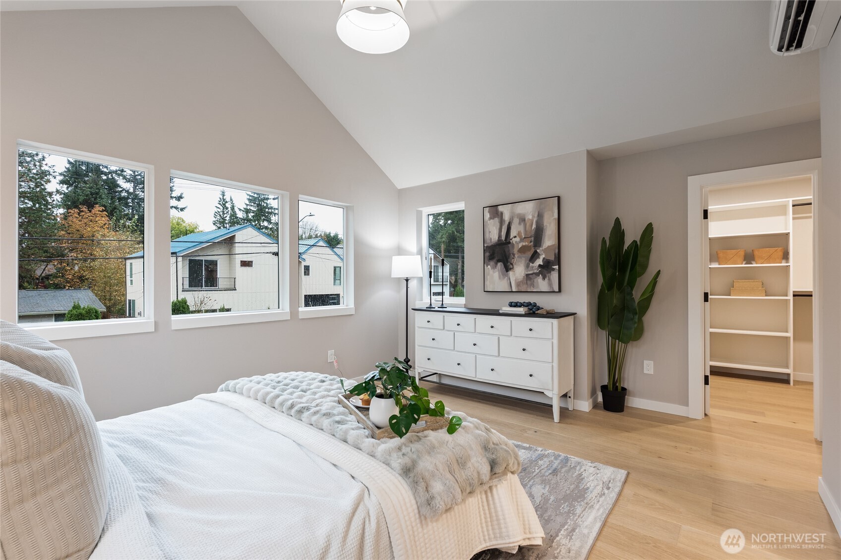 12426 NE 90th Street , Kirkland, WA 98033