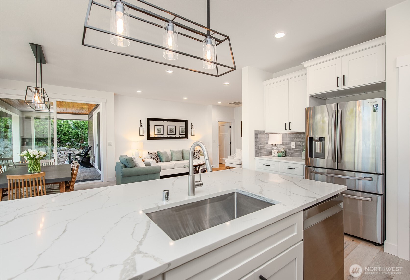320 Morgison Loop , Sequim, WA 98382