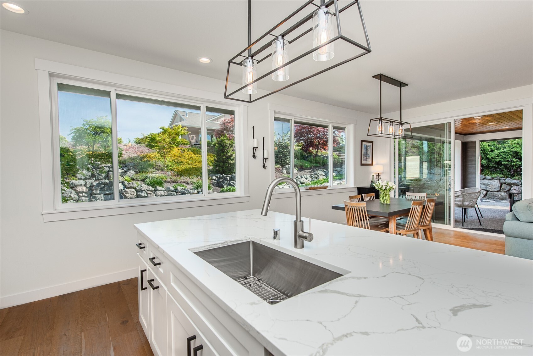 320 Morgison Loop , Sequim, WA 98382