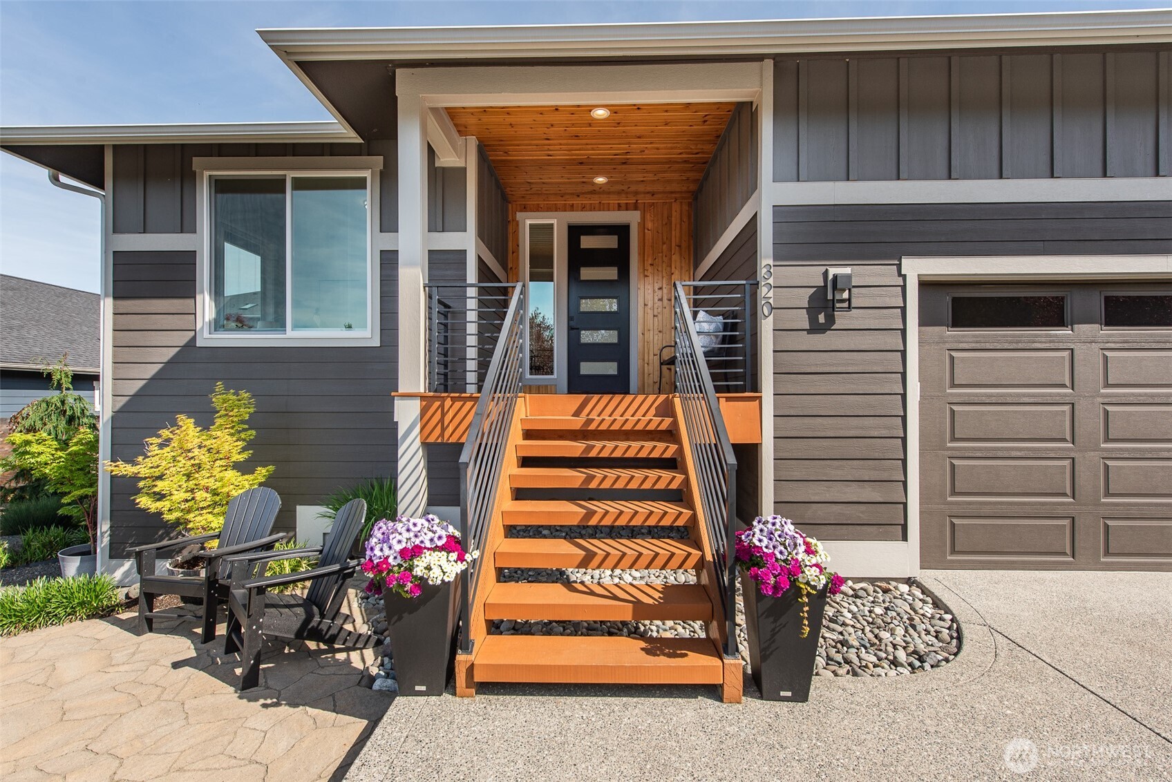 320 Morgison Loop , Sequim, WA 98382